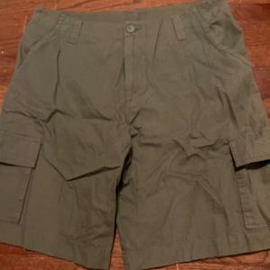 Open Trails  Khaki Green Cargo Shorts Size 38. 
Made out of 100% cotton